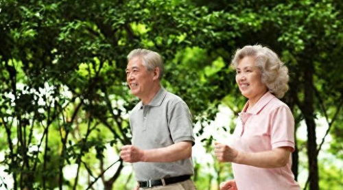 剛離婚，前夫留下400元銀行卡，三年后余額讓人淚目
