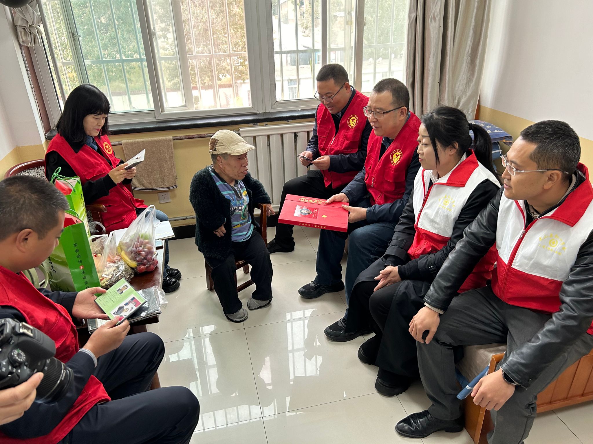 武山縣民政局開展“九九重陽節(jié)·濃濃敬老情”關(guān)愛老人系列活動(dòng) 傳遞養(yǎng)老之聲